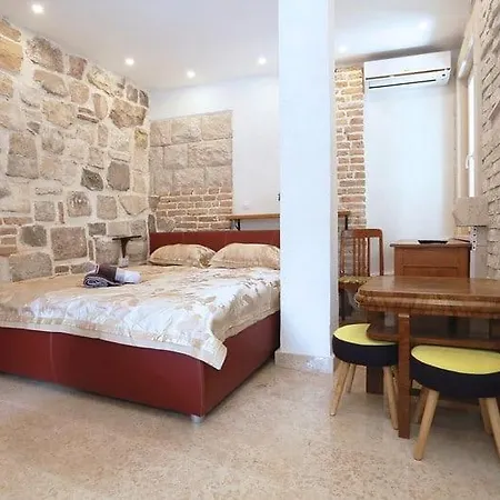 Zane Apartman *